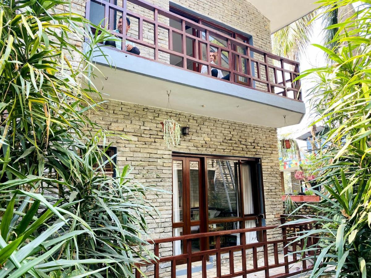 Mum'S Garden Resort Pokhara Bagian luar foto