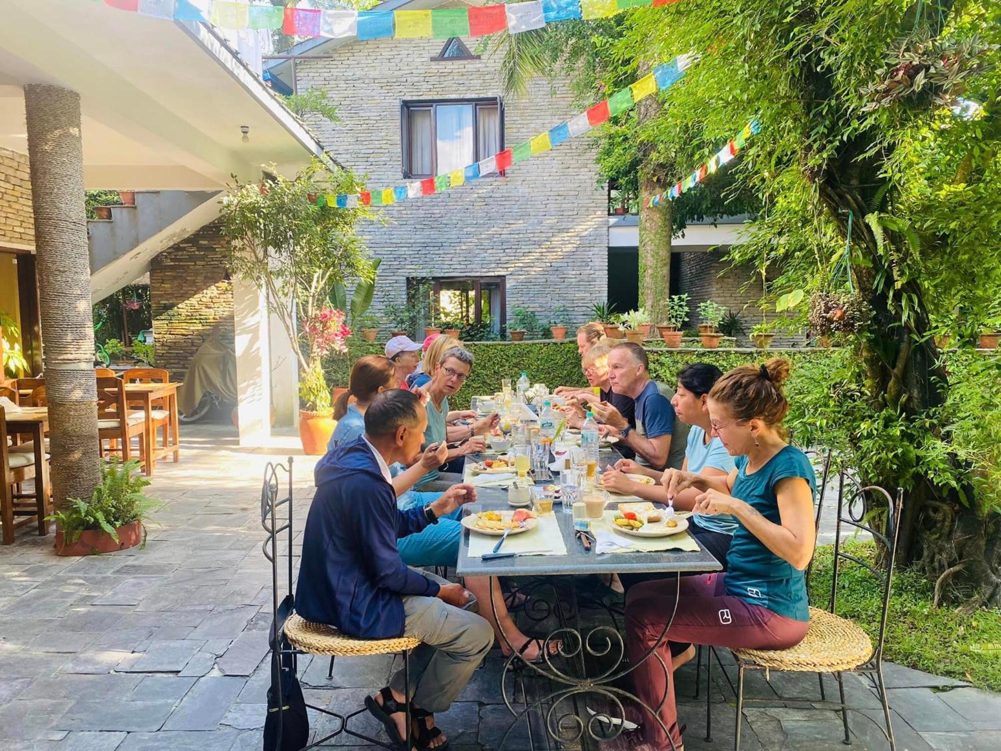 Mum'S Garden Resort Pokhara Bagian luar foto