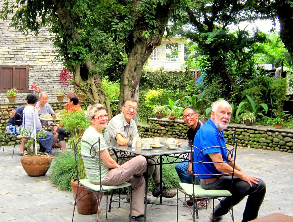 Mum'S Garden Resort Pokhara Bagian luar foto