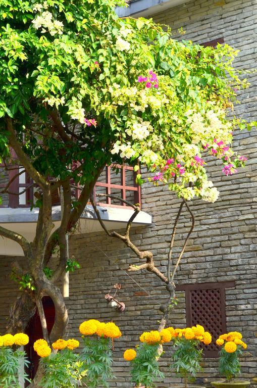 Mum'S Garden Resort Pokhara Bagian luar foto