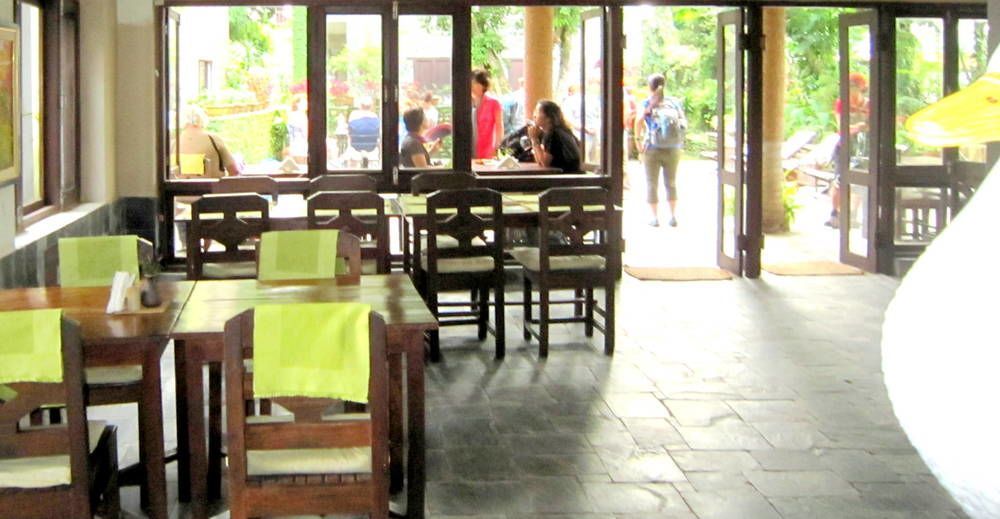 Mum'S Garden Resort Pokhara Bagian luar foto